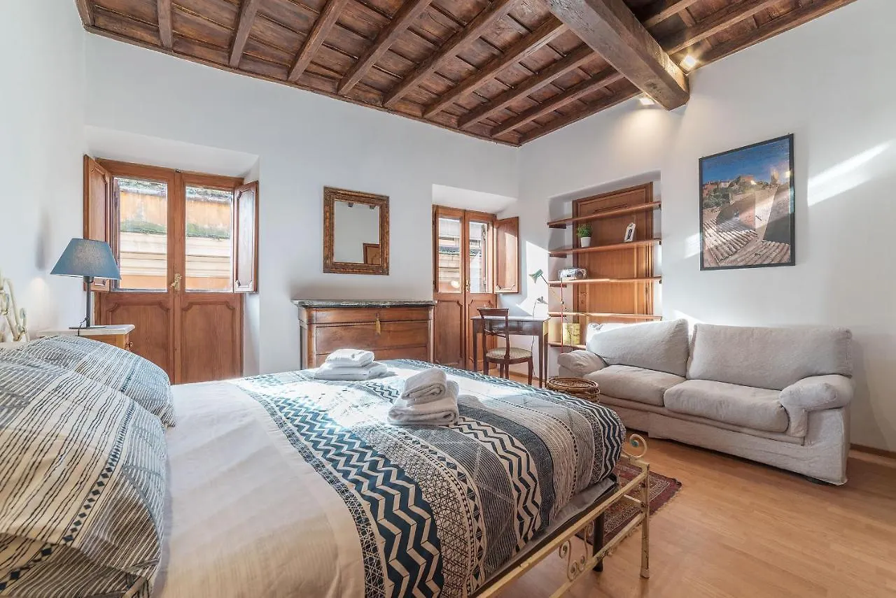 Montecitorio & Pantheon Stylish Flat Lägenhet Rom