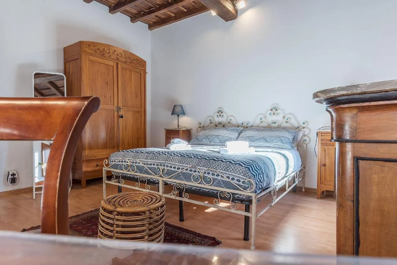 Montecitorio & Pantheon Stylish Flat Lägenhet Rom Italien