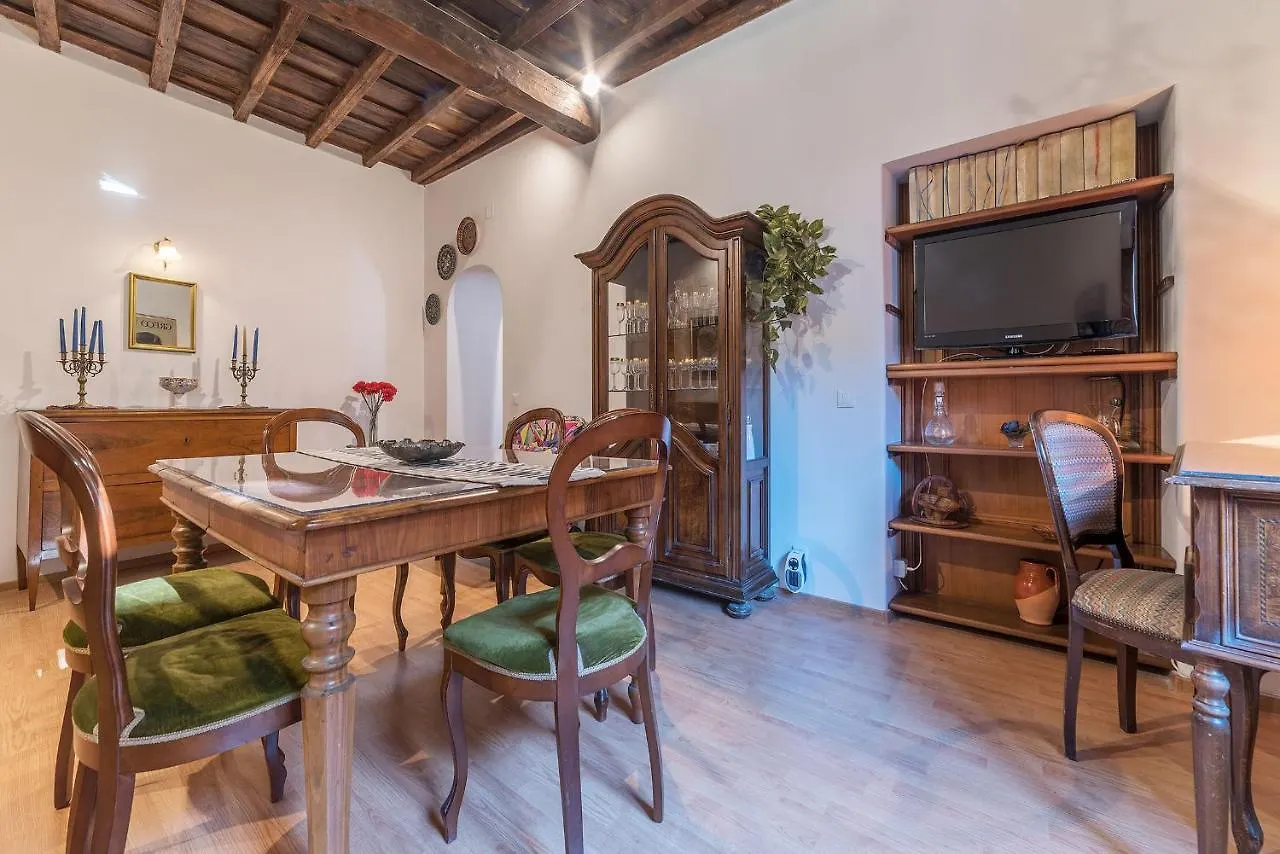 Montecitorio & Pantheon Stylish Flat Lägenhet Rom